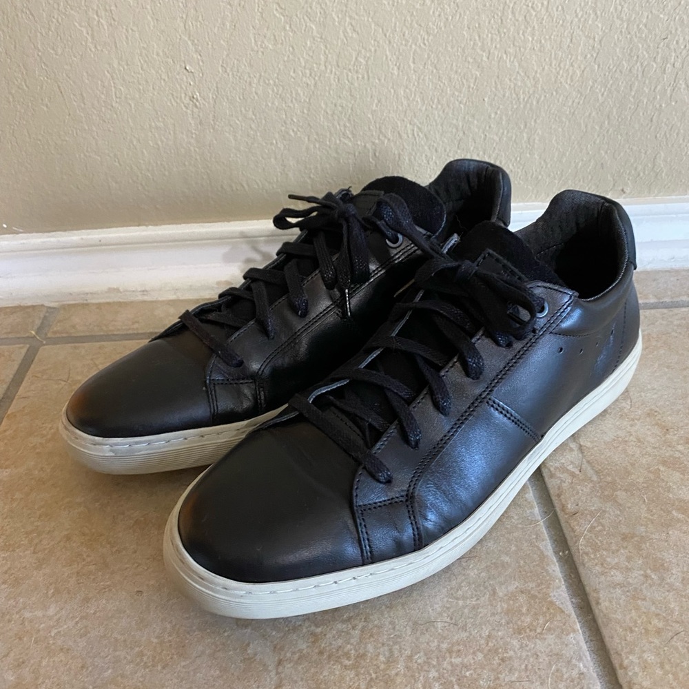 Men dress shoes Size 11.